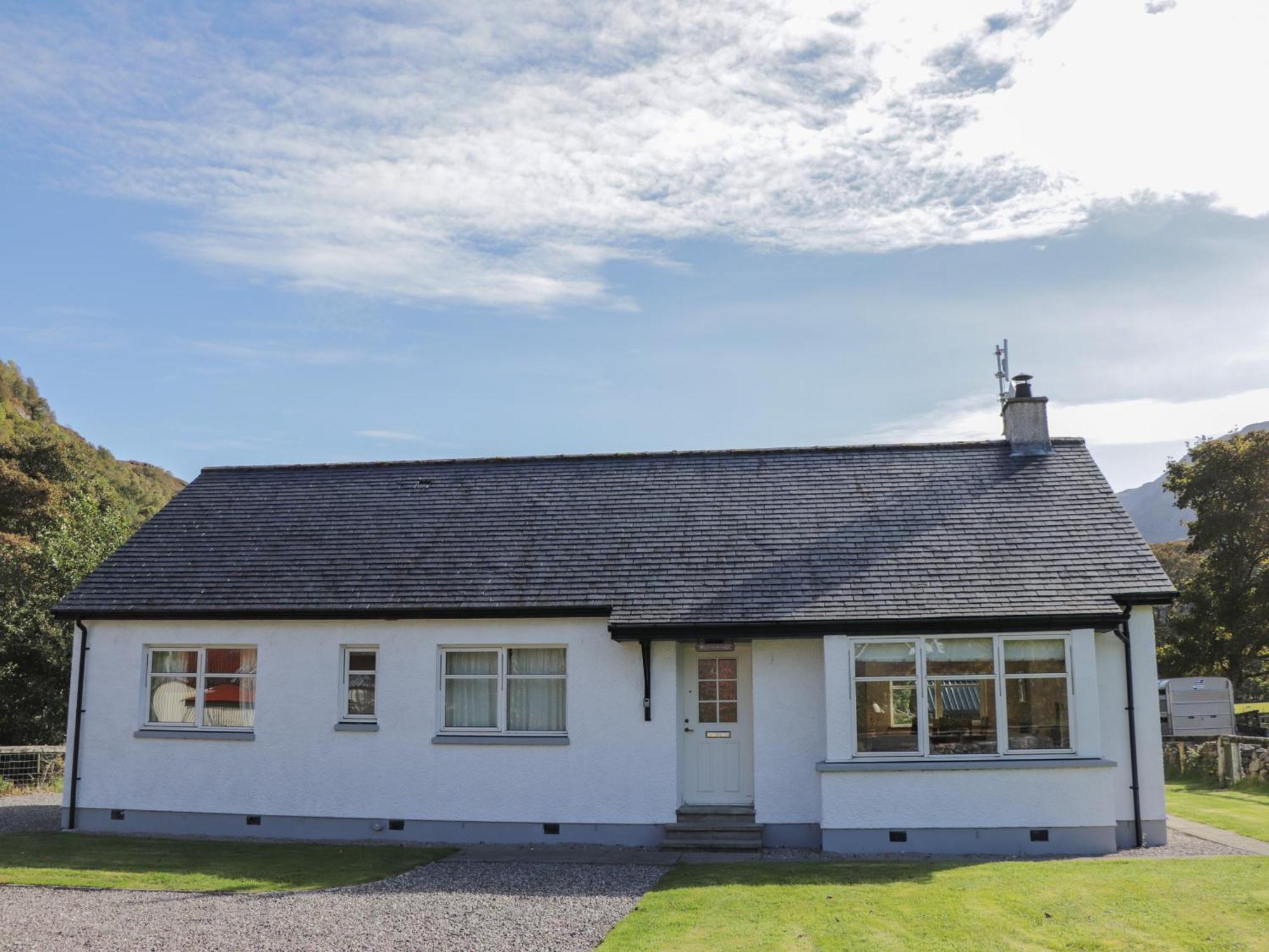 Holiday home Tigh Na Drochit